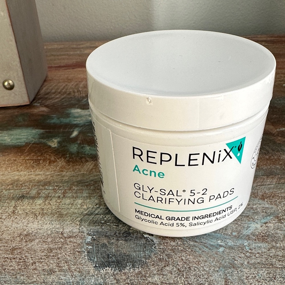 Acne Clarifying Pads